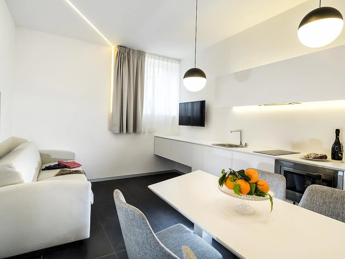 Duomo Suites & Spa Catania 4*,